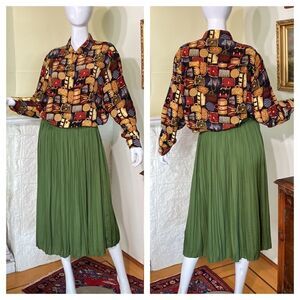 100% Silk J. McLaughlin Vintage Printed Button Down Shirt